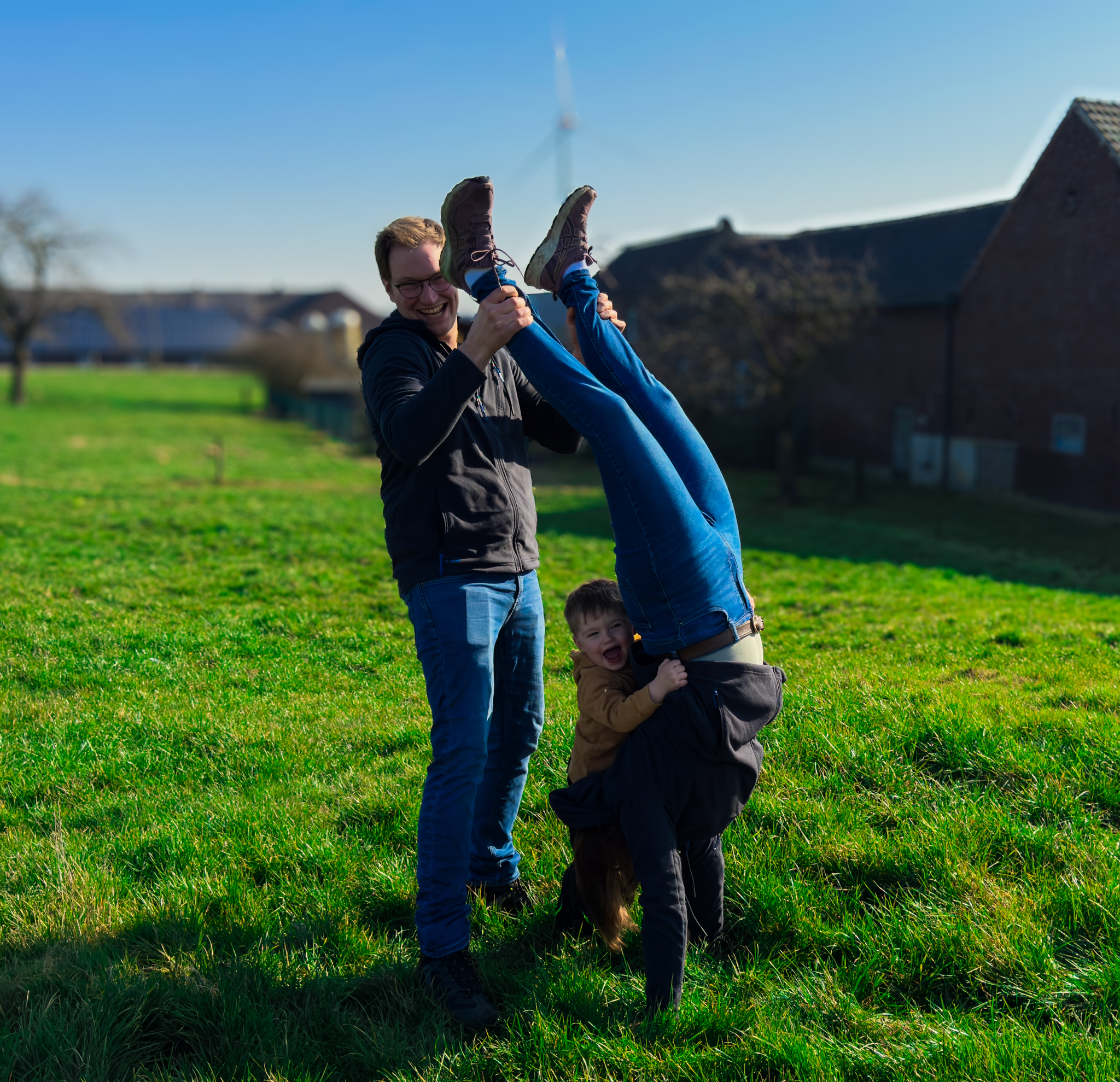Familie Elspaß – Natascha, Florian und ihr Sohn auf dem Neyeshof